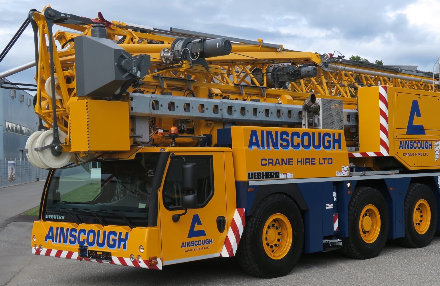 Liebherr. Liebherr MK 140. Liebherr mk110. Кран Либхер мк140. Liebherr a308.